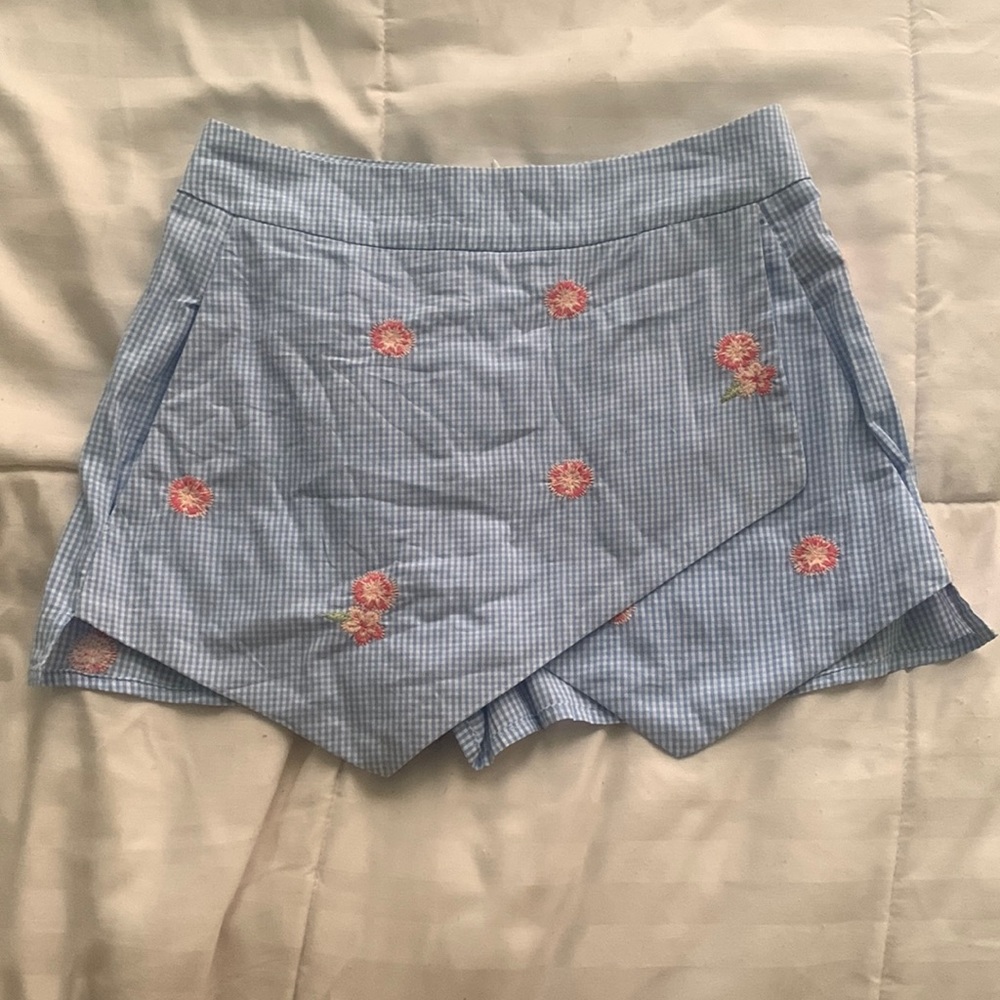 Small Altar’d State blue and white plaid skort with orange flowers